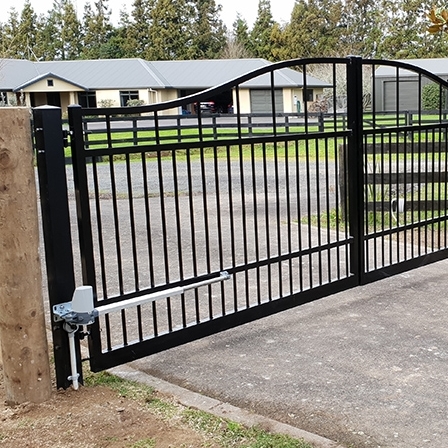 Mesin Otomatis Pintu Gerbang Sliding di Bali